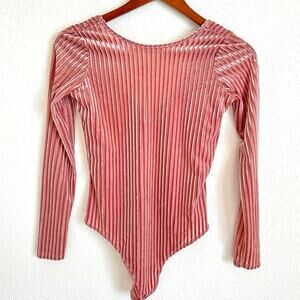 Forever 21 Women's Small Blush Pink‎ Ribbed One Piece Bodysuit long-sleeve Shirt